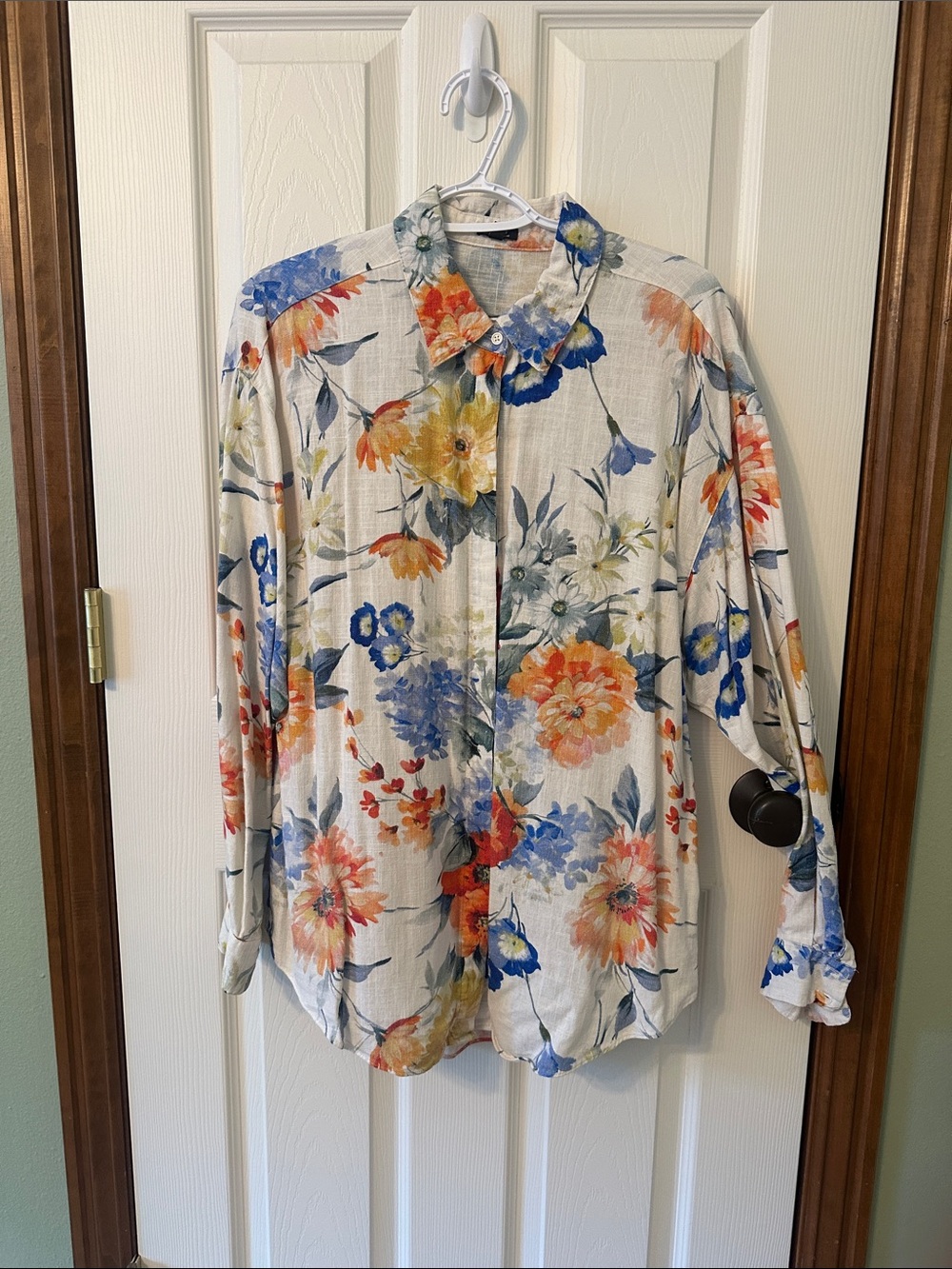 Express Cream Floral Button-Down Shirt with Blue & Orange Blooms